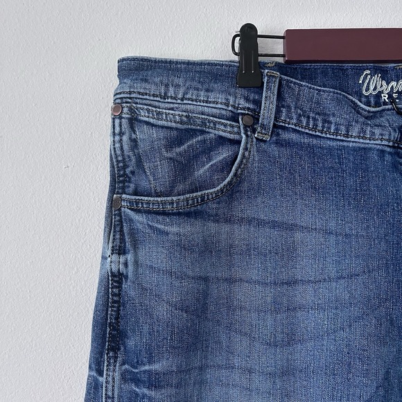 WRANGLER Retro Slim Boot Jeans 40 x 32 Medium Wash Zip Fly Mens Stretch Denim - Picture 4 of 14